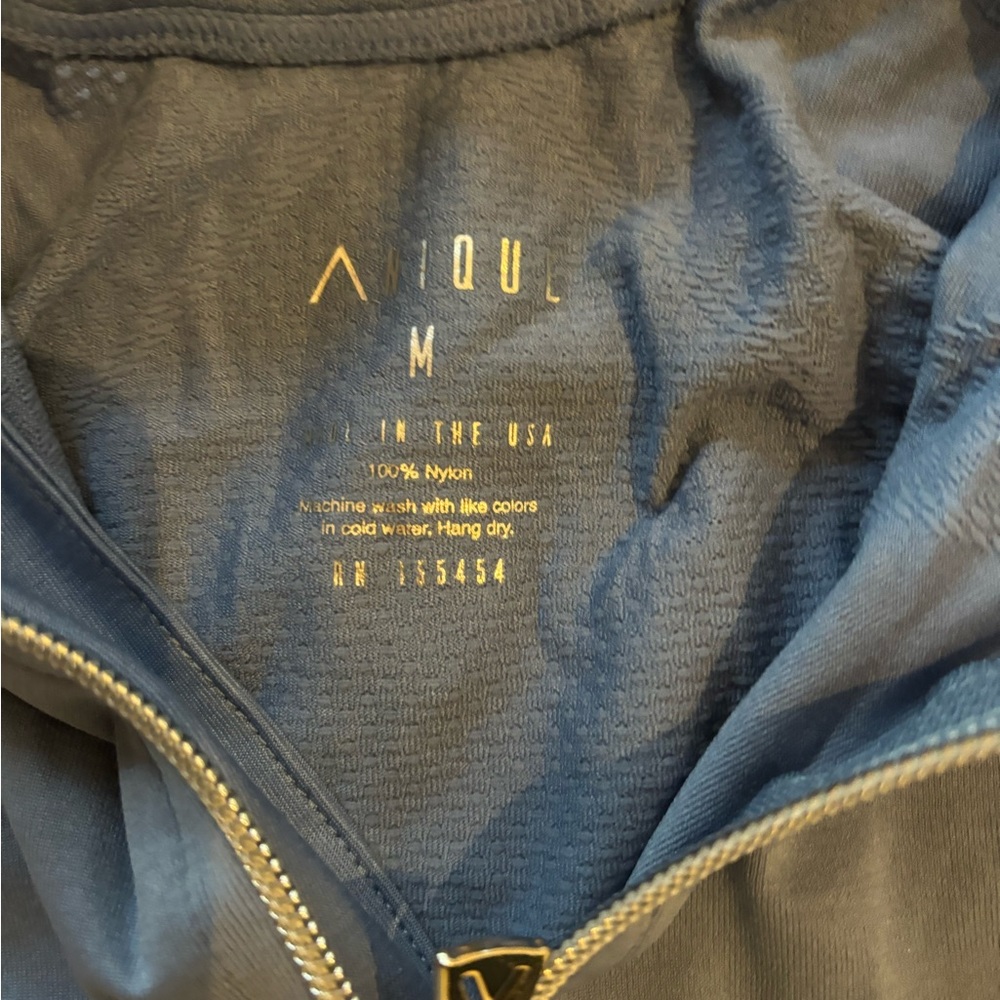 Sun Shirt women’s quarter zip shirt - Picture 2 of 3